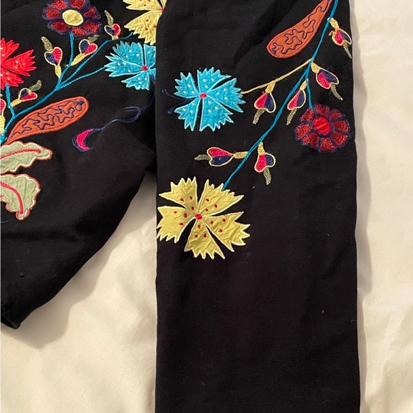 🧥 Alex Kim Black Jacket w/Bright Floral Appliqués & Embroidery. Size Medium. 🧥 - Picture 10 of 16